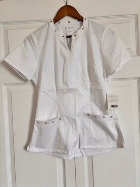 Jaanuu White Grommet V-Neck Scrub Top and pants set